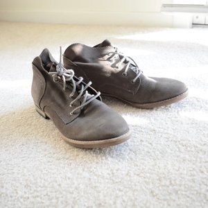 Diba tie up leather boots